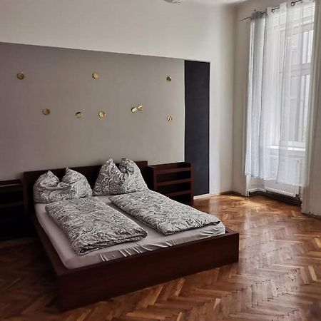 Museum Quartier Apartment Вена Экстерьер фото