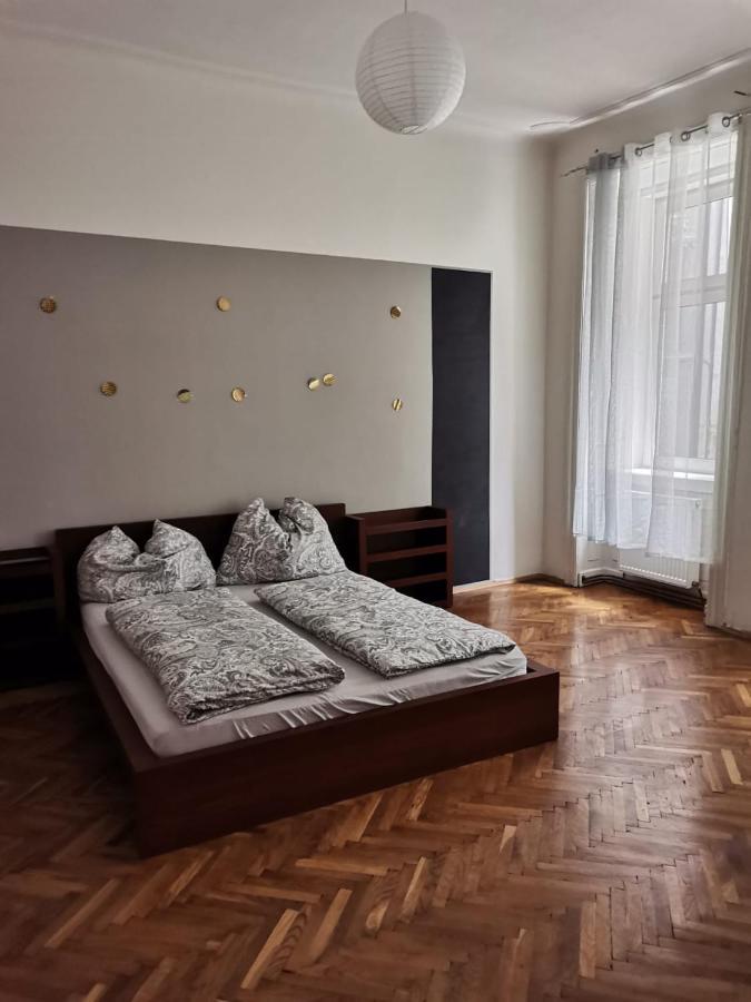 Museum Quartier Apartment Вена Экстерьер фото